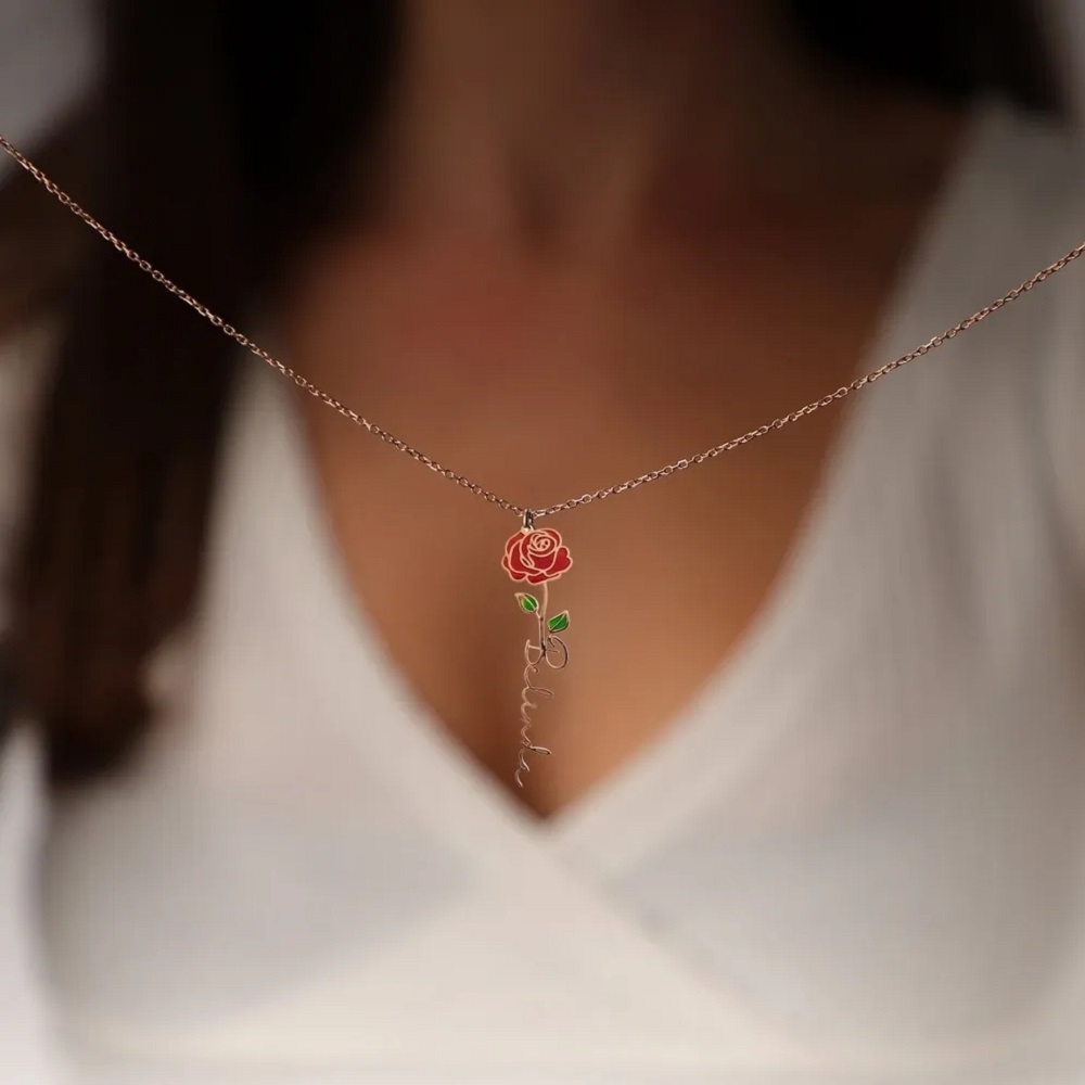 Personalized Name Necklace Wit - Birth Flower Necklace recension och pris